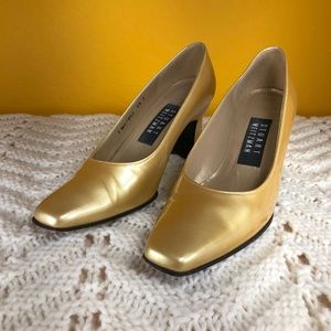 Stuart Weitzman Patent Leather Classic Gold Pumps